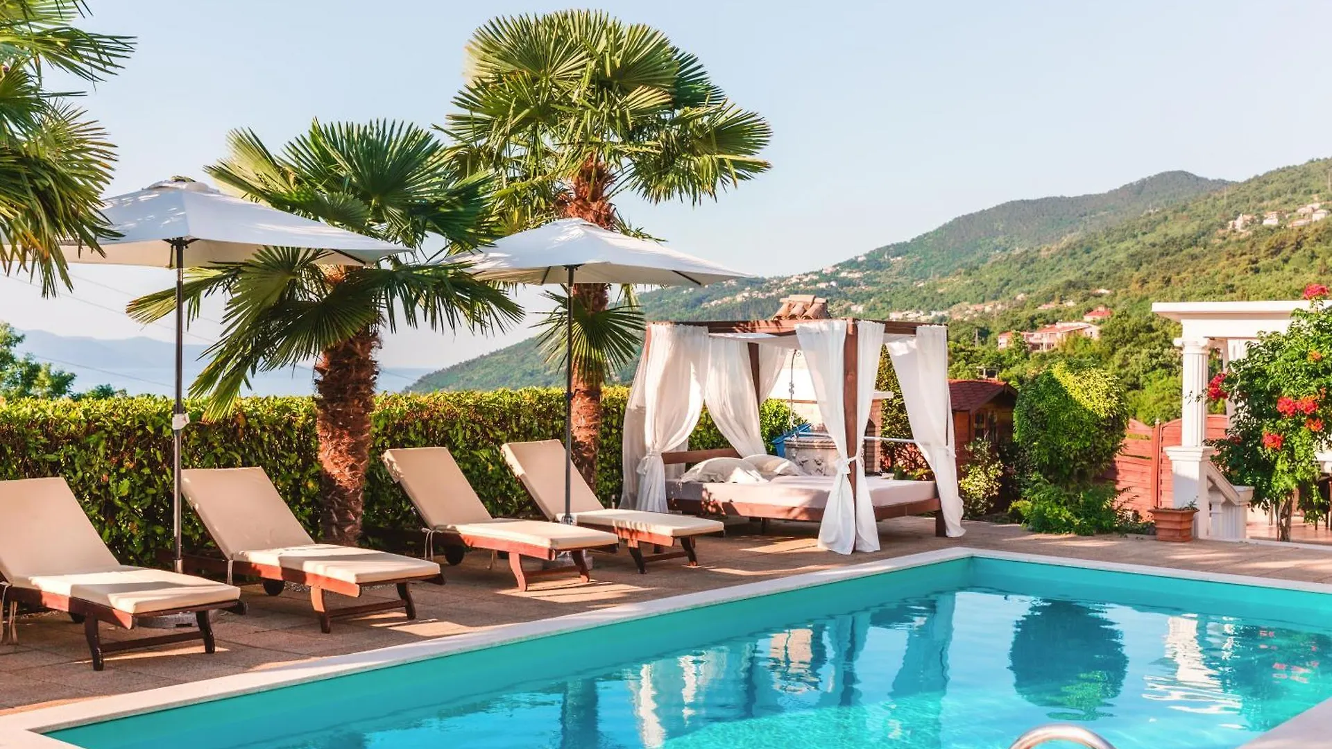 Apartments Villa Chiara, Ground Floor By The Pool Ičići