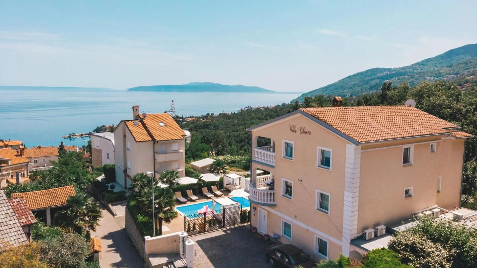 Apartments Villa Chiara, Ground Floor By The Pool Ičići